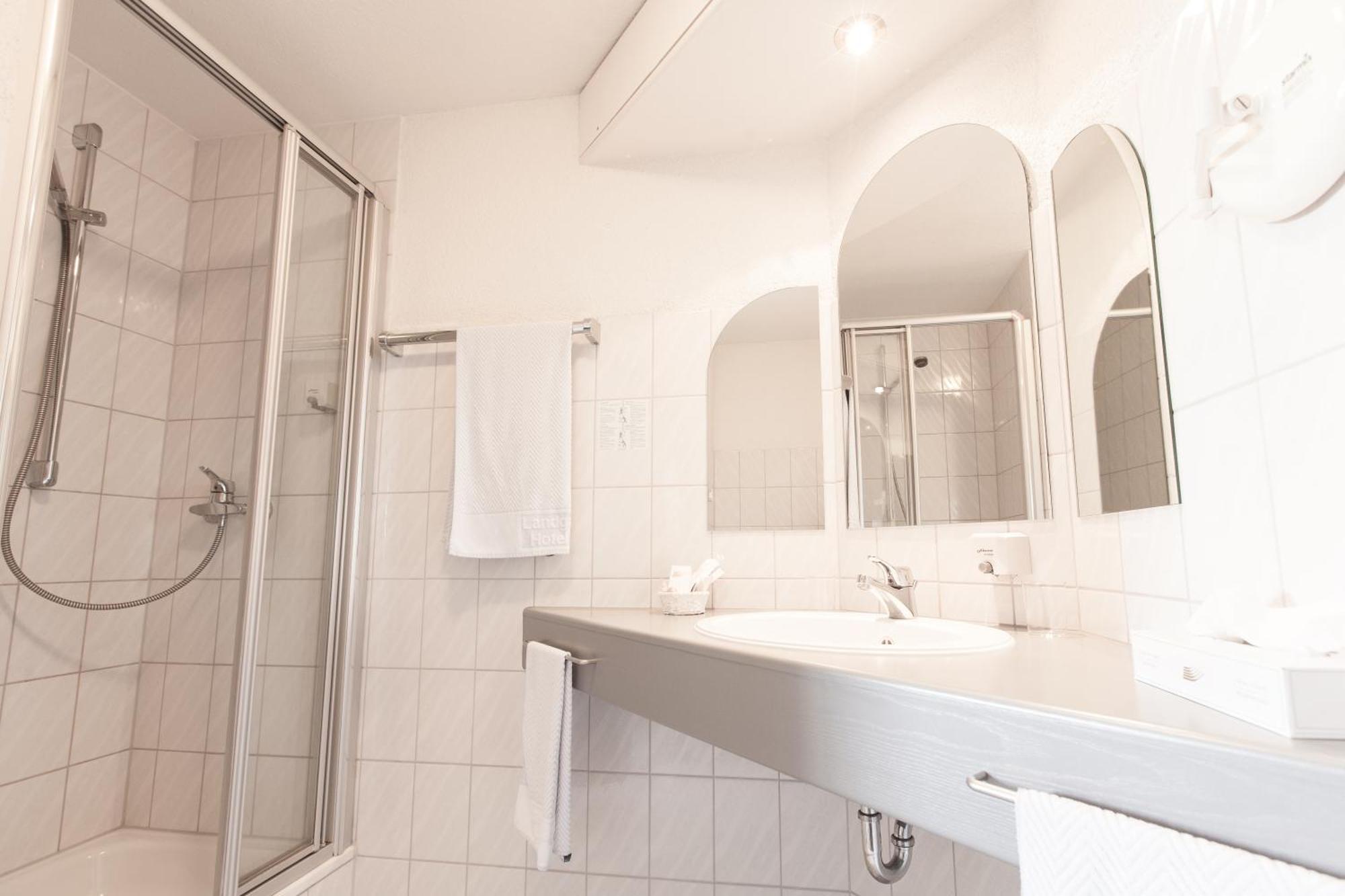Landgasthaus Hotel Maien Rheinfelden  Bagian luar foto