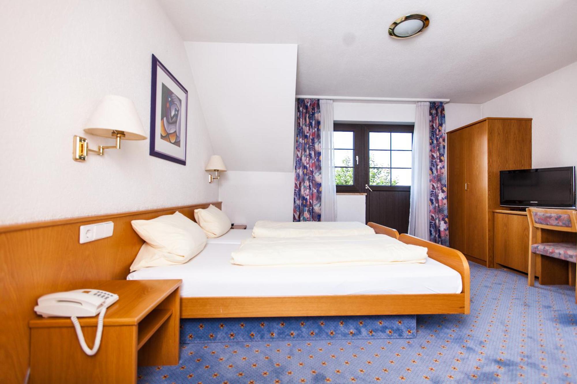 Landgasthaus Hotel Maien Rheinfelden  Bagian luar foto